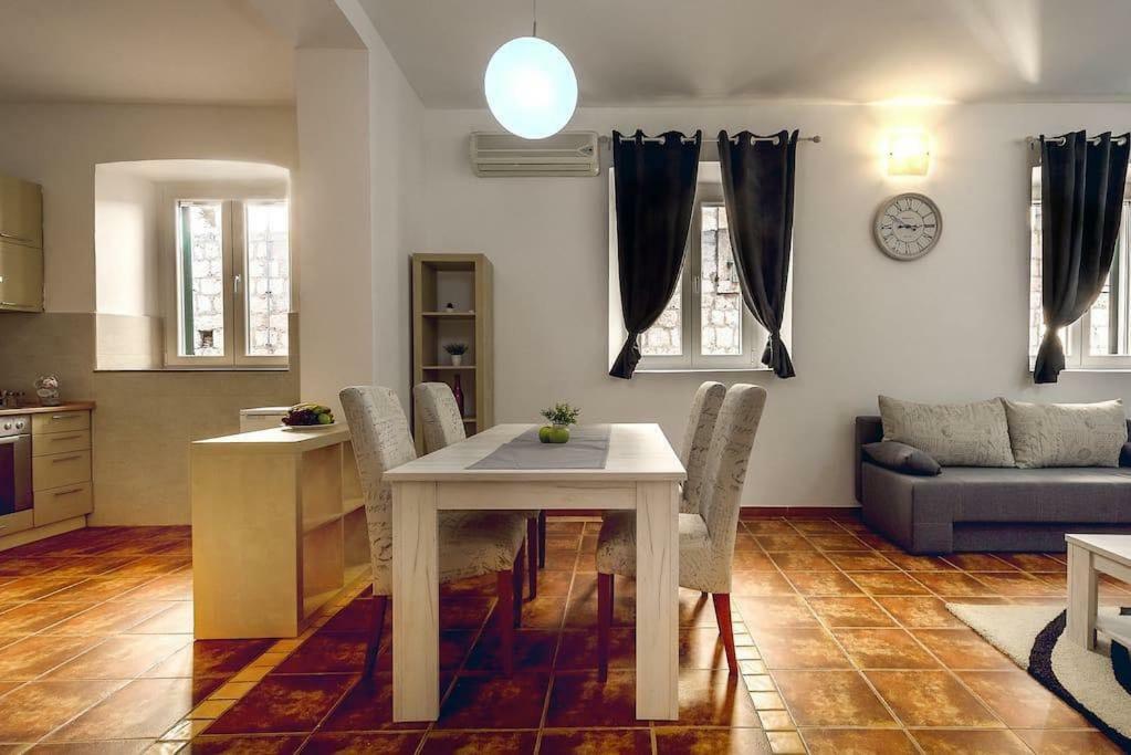 Old Town Experience Apartment Kotor Buitenkant foto